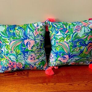Lilly Pulitzer 16x16 pillows. Like new!